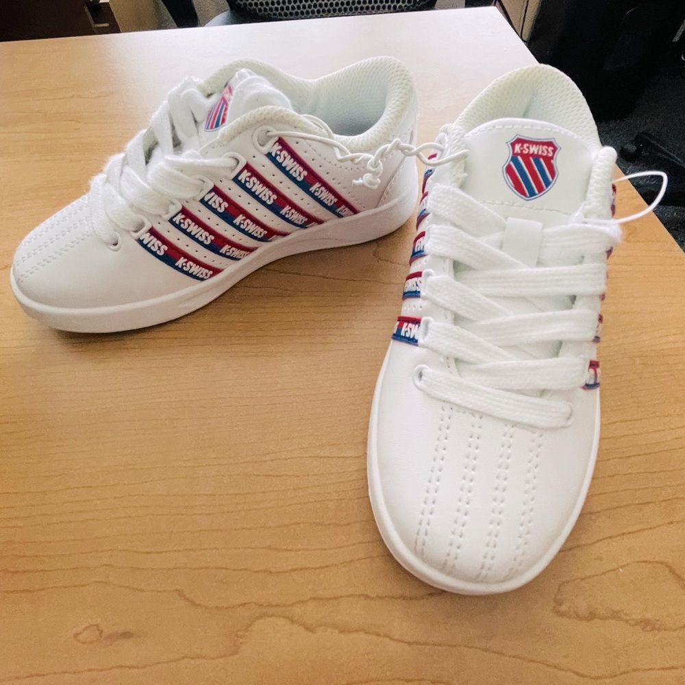 K•Swiss Lace-Up Tennis Shoe. Kid size 11.